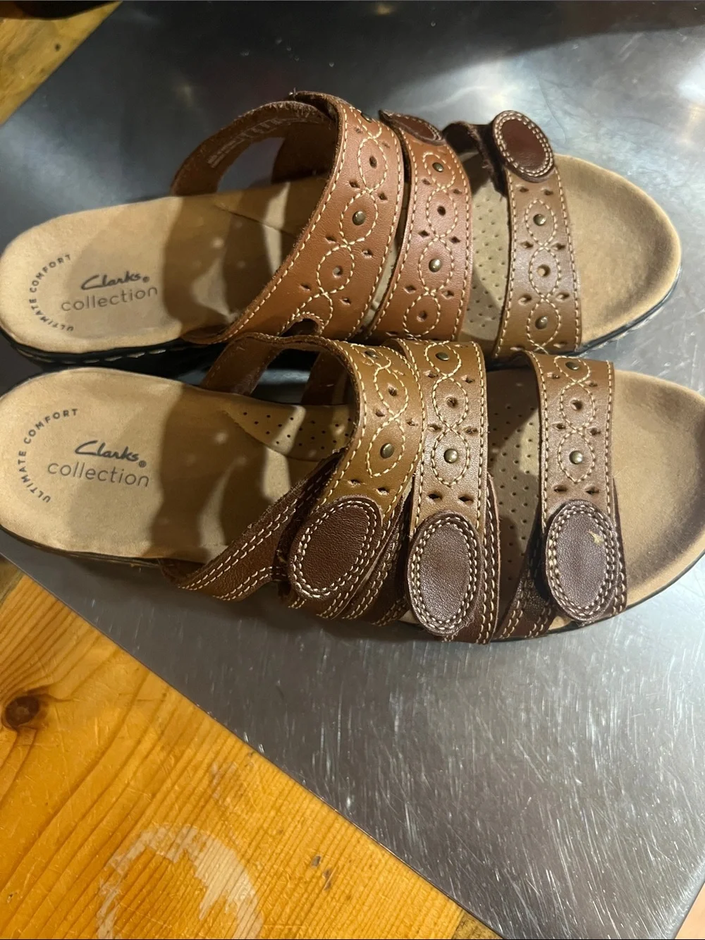Clarks Brown Triple-Strap Leather Slide Sandals Leisa Cacti sz 6.5